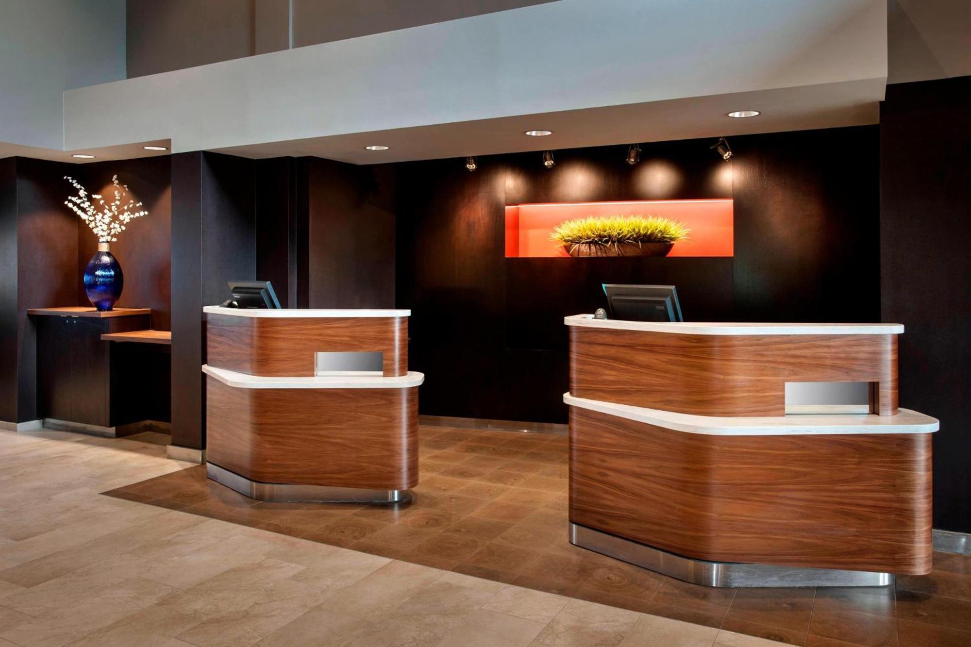Courtyard Parsippany Hotel Exterior photo