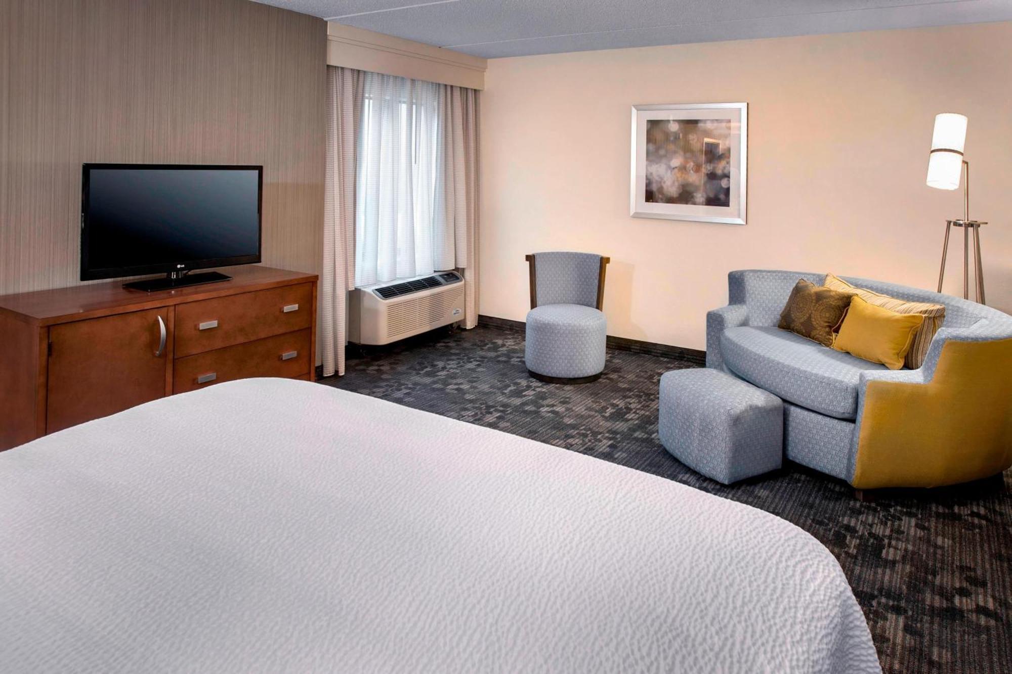 Courtyard Parsippany Hotel Exterior photo